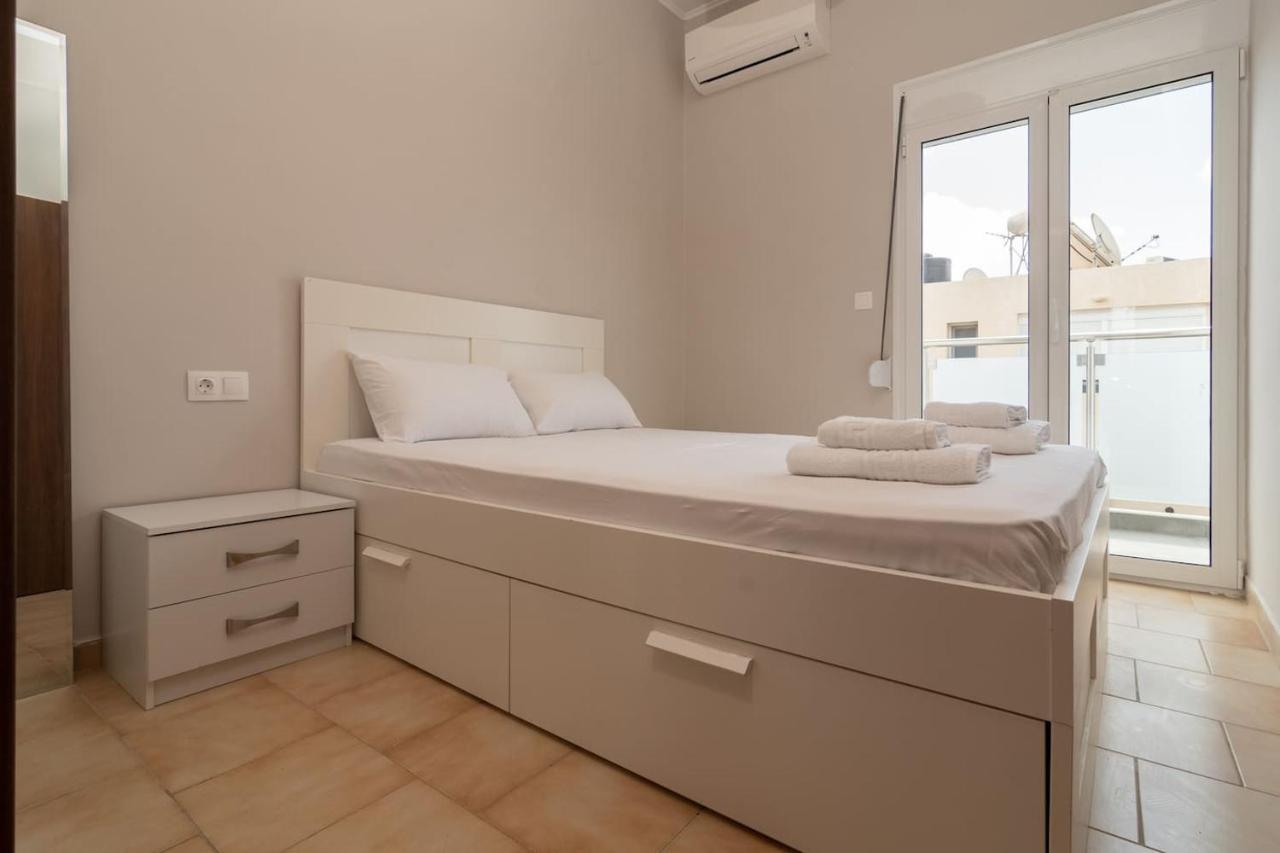 Theros Apartment Palaiochora Esterno foto
